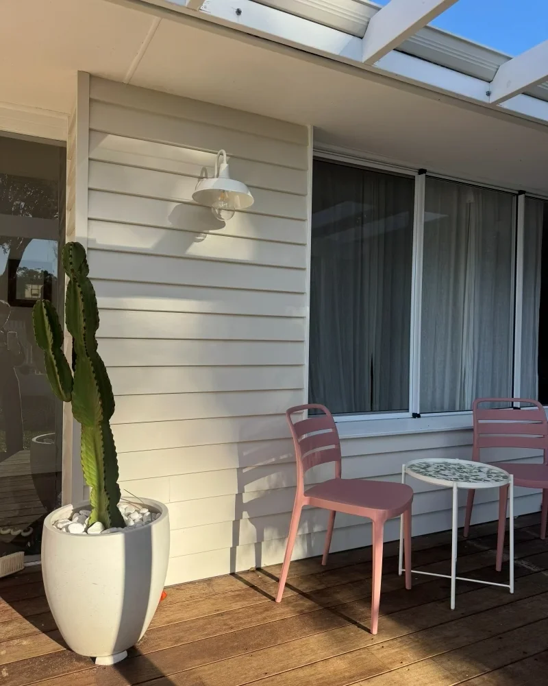 linea-weatherboard-external-bettysbungalow-jameshardie1-JH Image Gallery Vertical