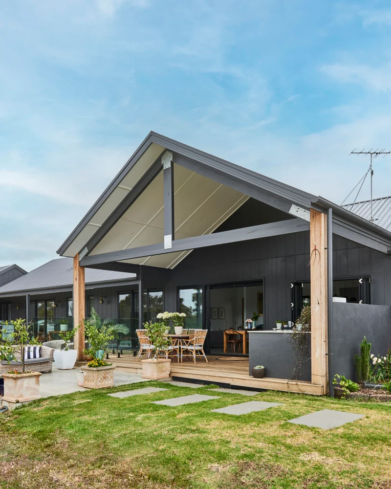 axon-cladding-400-exterior-modernfarmhous-paraparap-hamlanhomes-nikoleramsay-jameshardie-6-JH Image Gallery Vertical