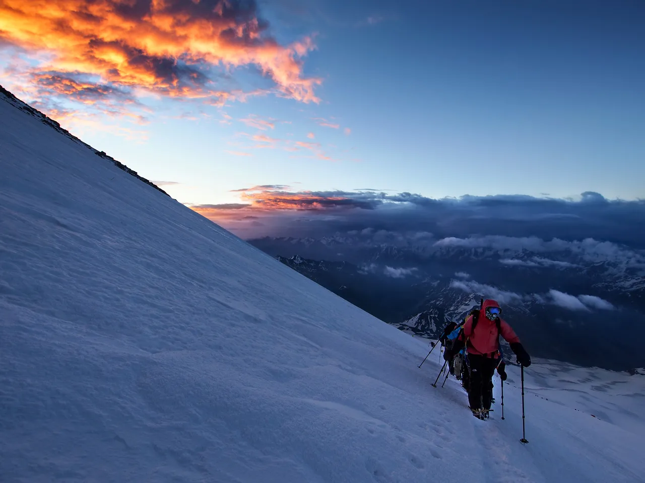 Elbrus, Alba a 5000m