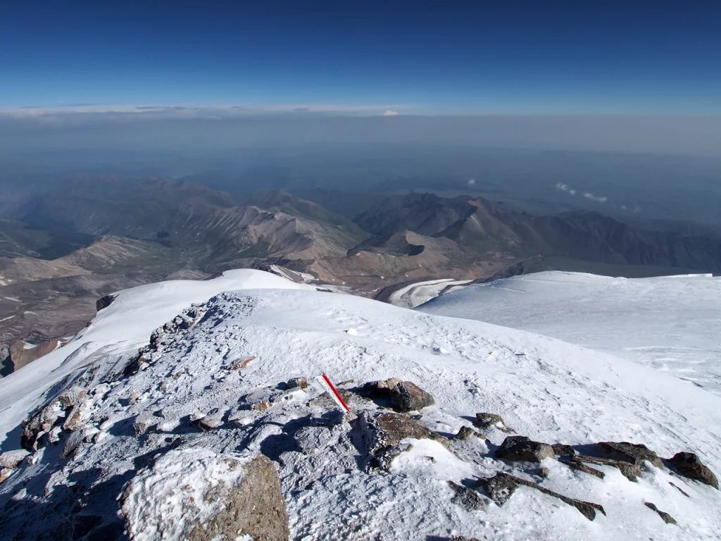 Dalla vetta dell’Elbrus verso nord