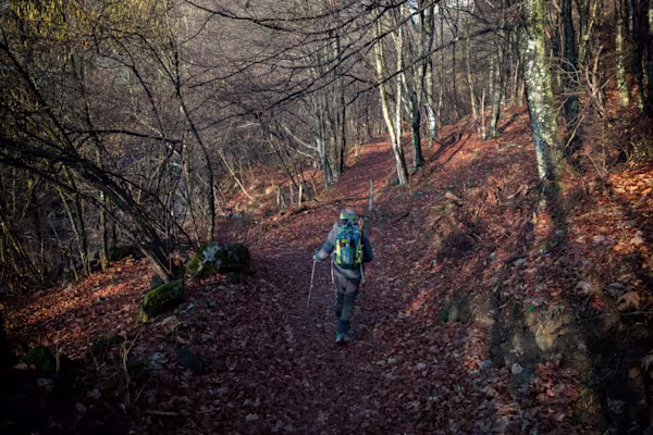 Si prende la stradina che sale a destra