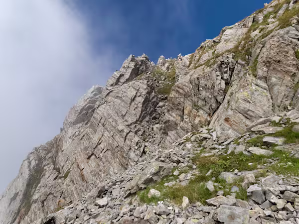 Il canalino per accedere alla vetta