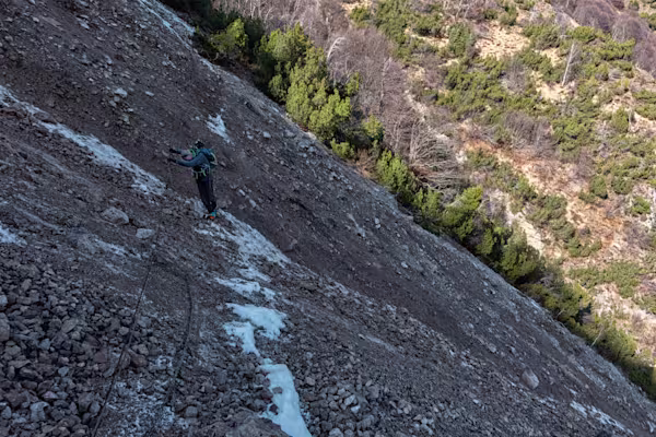 Attraversamento del ghiaione del Gerone