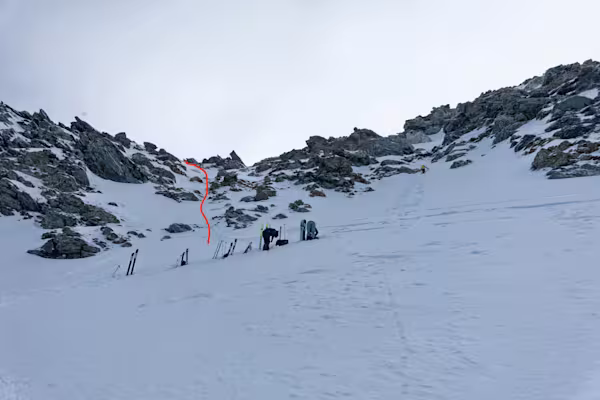 Il desposito sci con la via di salita migliore
