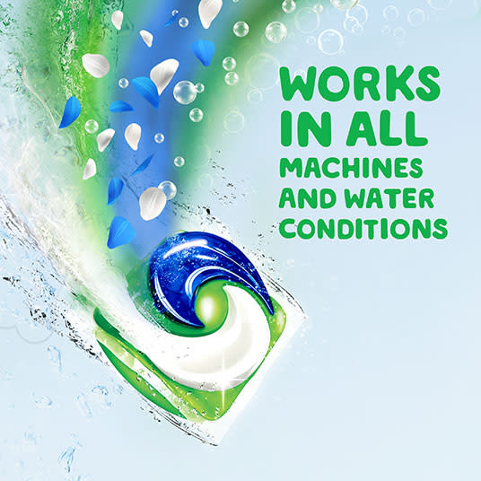 Gain Ultra Oxi Waterfall Delight Flings Laundry Detergent works in all machines and water conditions