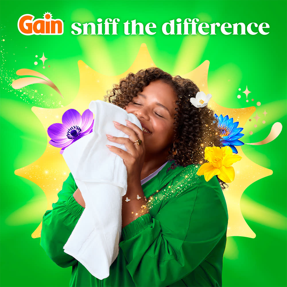 Gain Plus Happy Hibiscus Flings Detergent Pacs