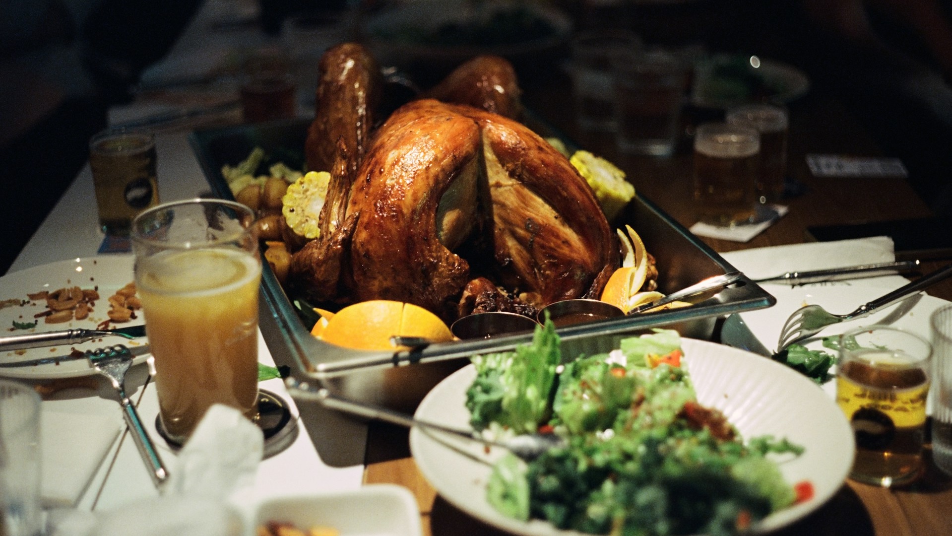 Restaurant thanksgiving specials