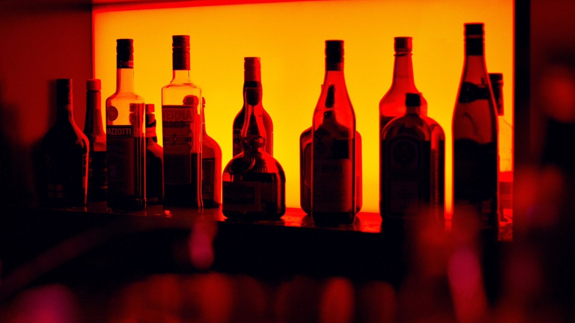 Bar opening and closing checklists