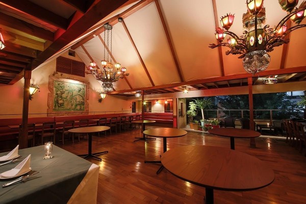 Monsoon Cafe
