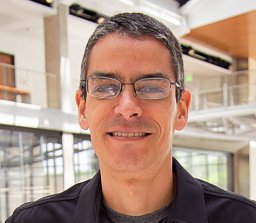 Edison Thomaz