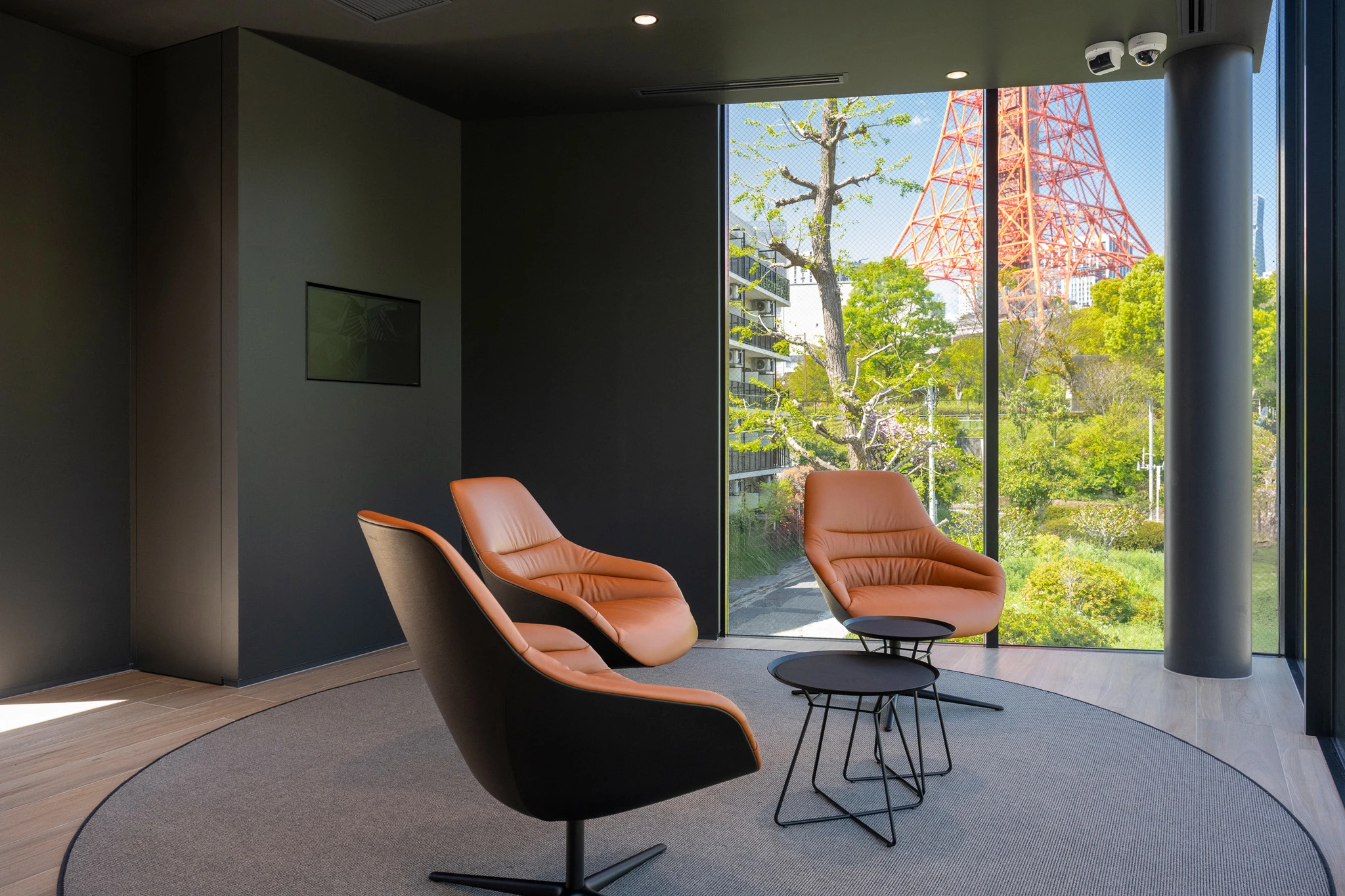 e-tronモデルのお客様が充電中に利用できるラウンジ