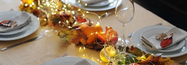 10 Tips for Hosting Thanksgiving on a Budget