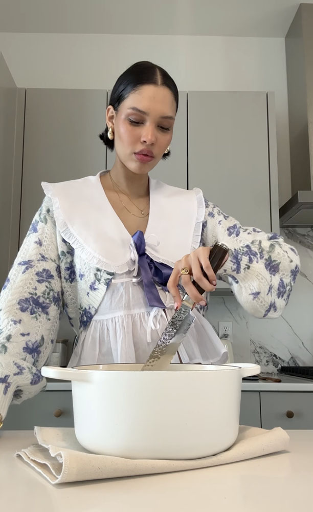 tradwife fashion trend