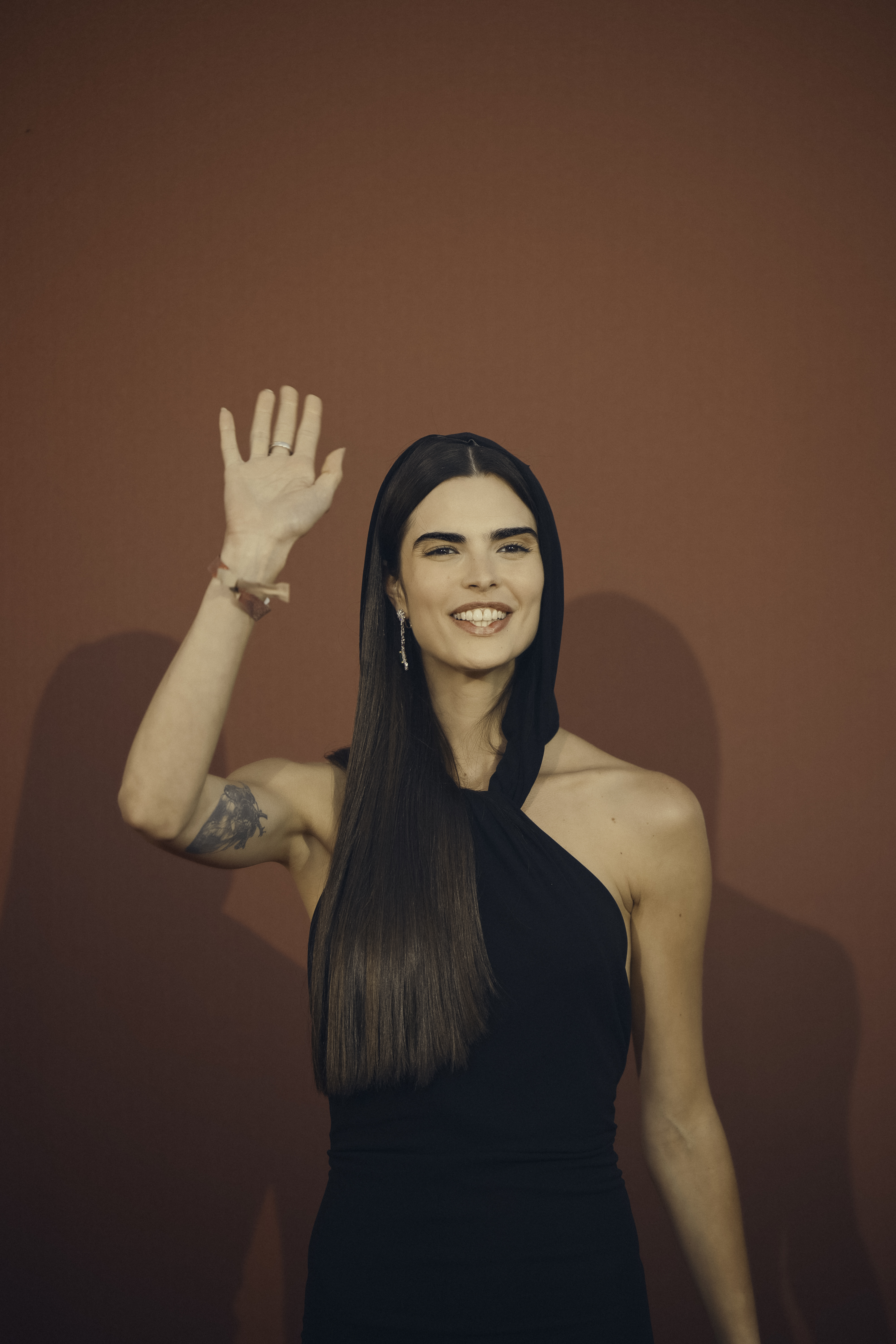 Carolina mendes AmFAR 2024