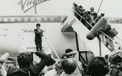 Virgin-Atlantic_archive_timeline-80s-Richard-Branson-NY-inaugural-flight