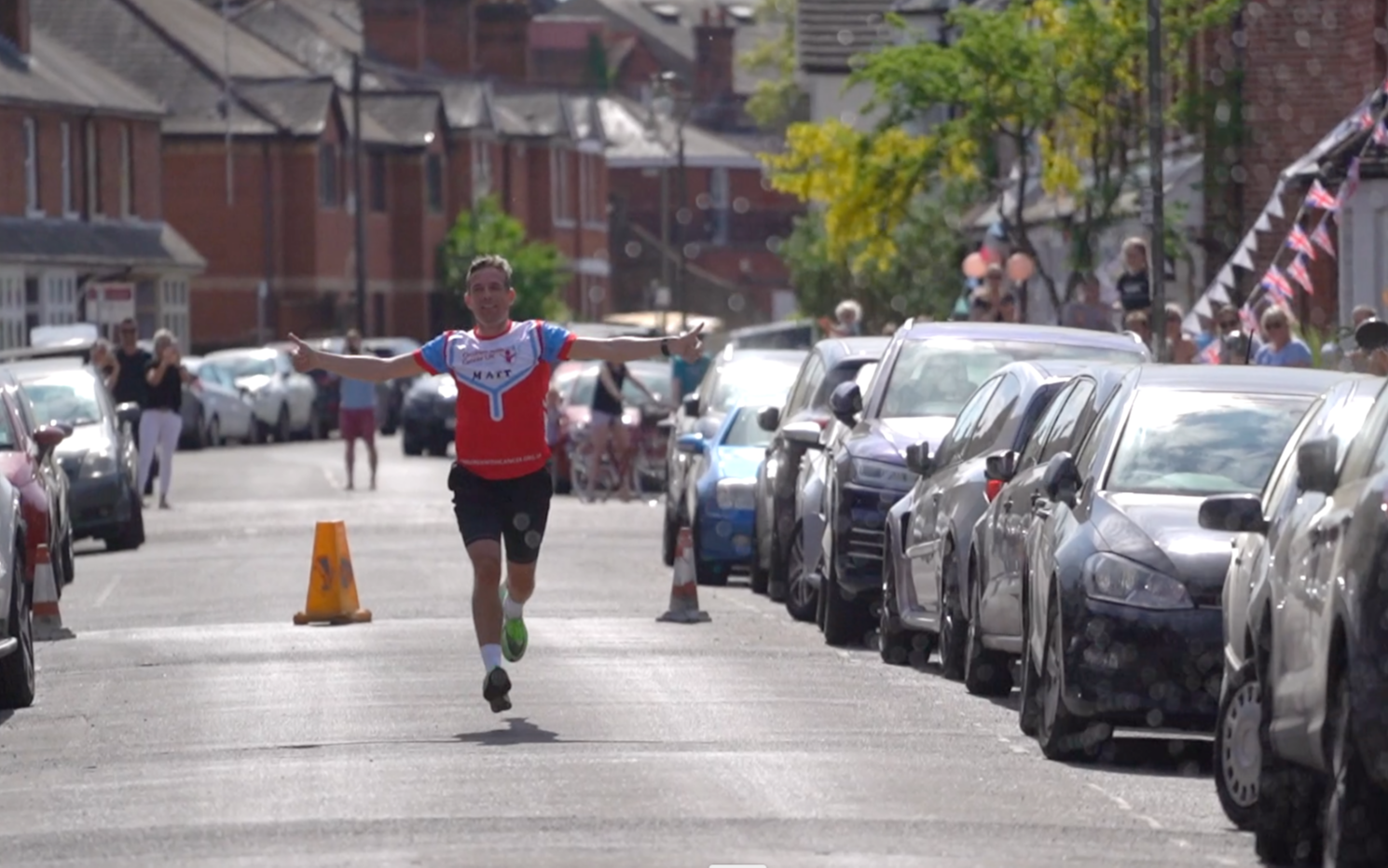 Matt Thomas completes his neighbourhood marathon