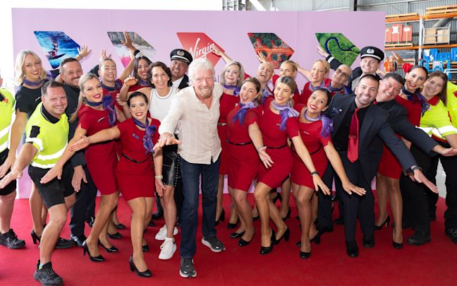Richard Branson wiht the Virgin Australia team Richard Branson wiht the Virgin Australia team