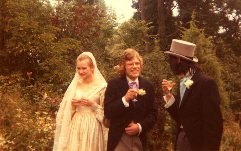 Richard Branson with his childhood friend Nik Powell at his wedding with wife