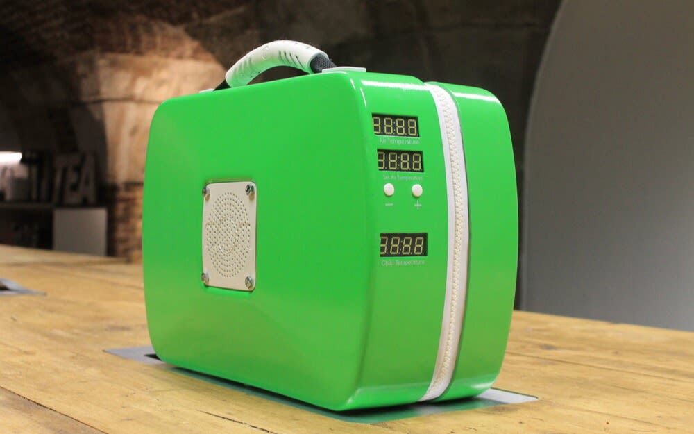 A green portable incubator prototype from mOm Incubators