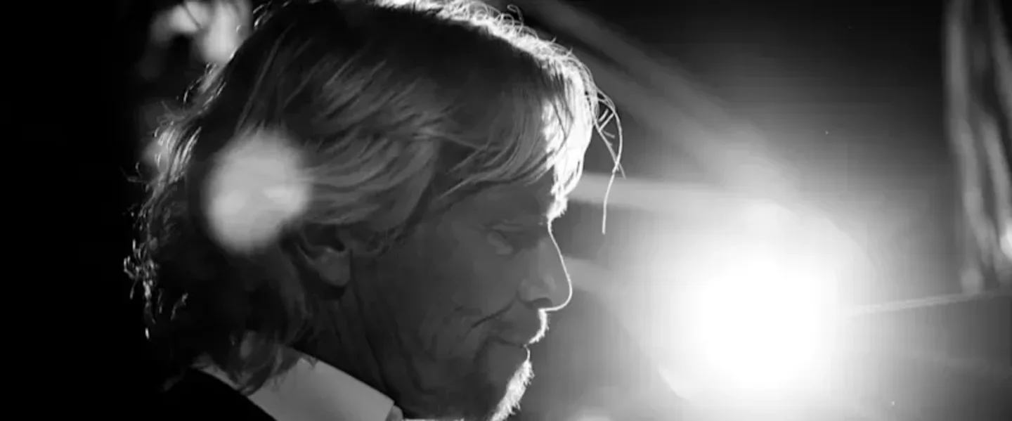Black and white picture of Richard Branson