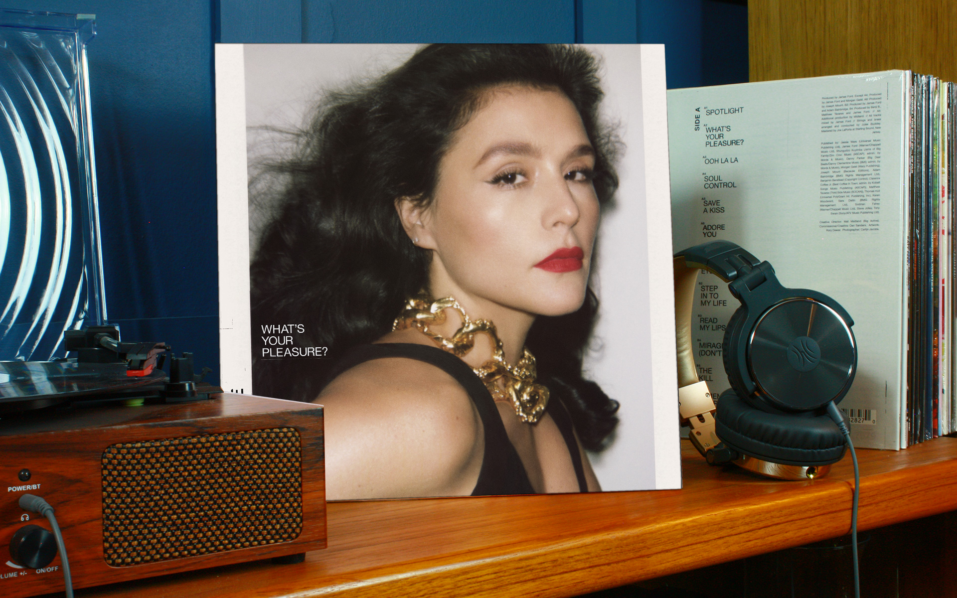 Front Cover of What's your pleasure, Jessie Ware Vinyl Album.