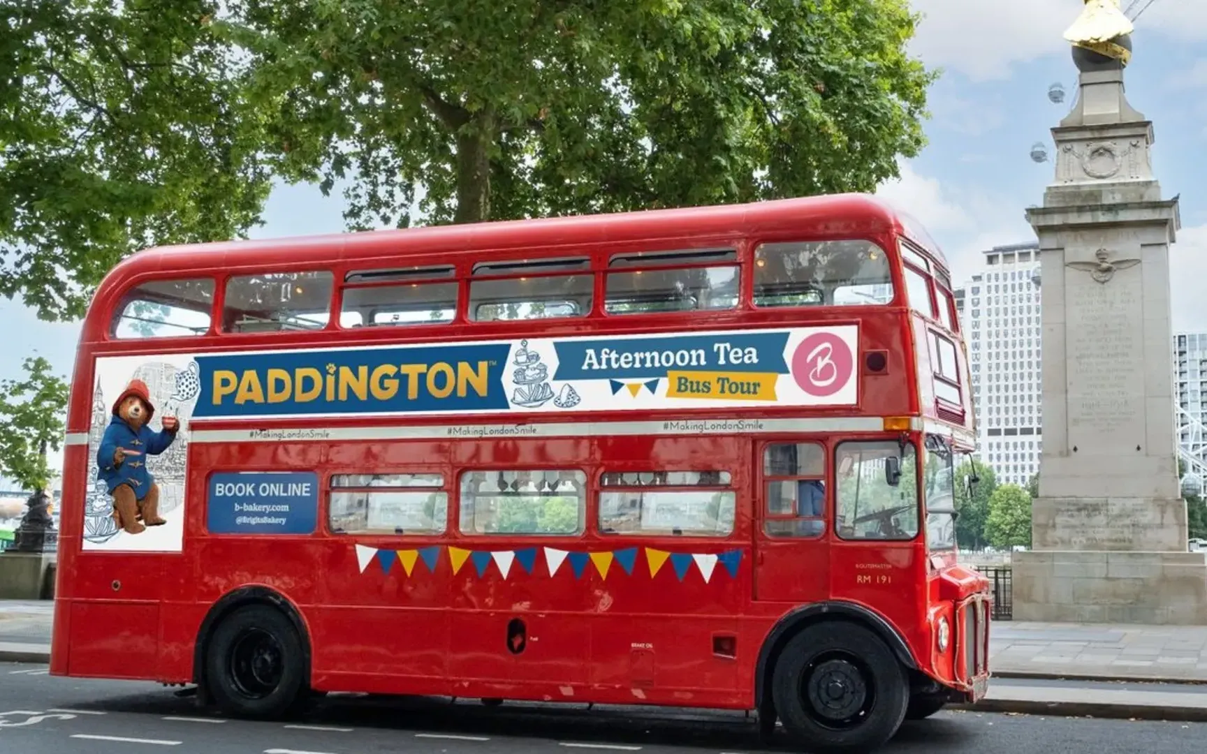 An image of a London Routemaster bus on a Paddington afternoon tea bus tour