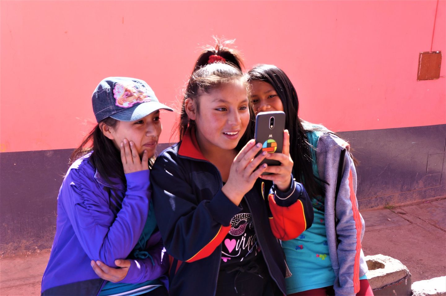 Humanitarian OpenStreetMap - girls mapping in Peru