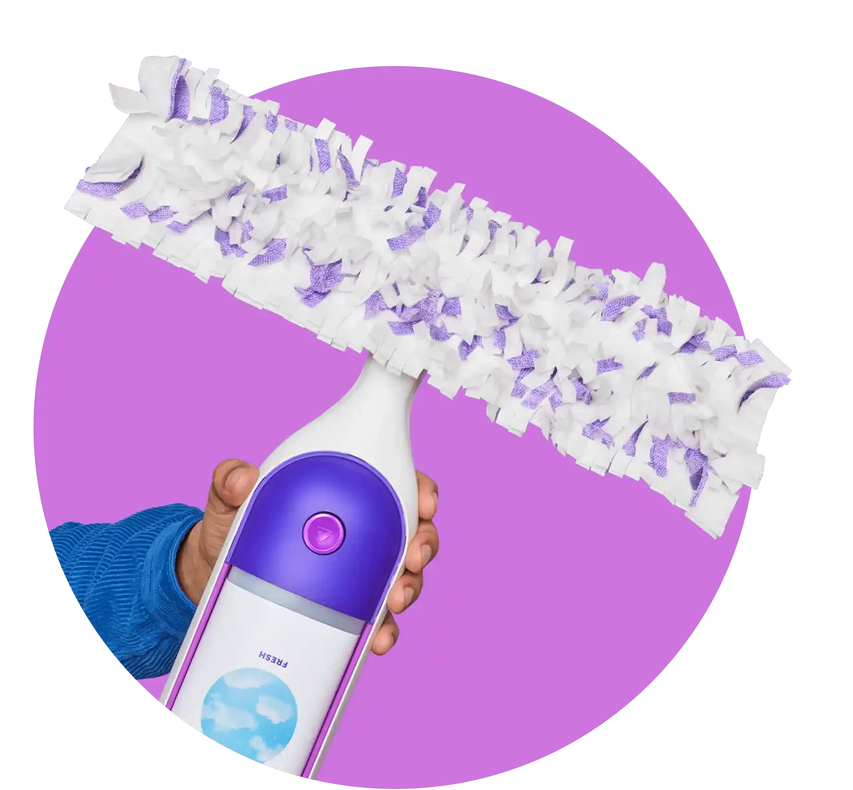 Une main tient une SuperVadrouille sur fond violet