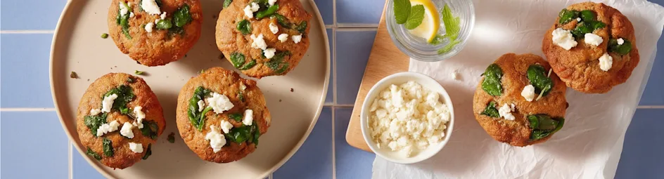 Hartige volkoren muffins met spinazie en feta