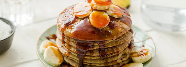 Bananenpannenkoekjes met Rinse appelstroop en kaneel