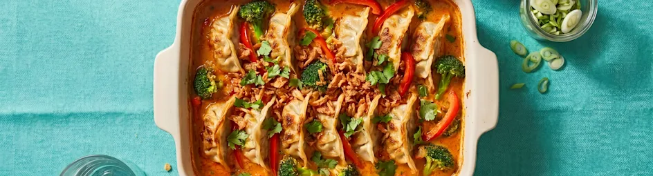 Makkelijke gyoza ovenschotel met rode curry