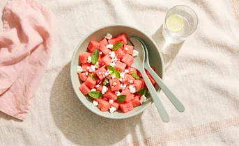 Watermeloensalade met feta en munt