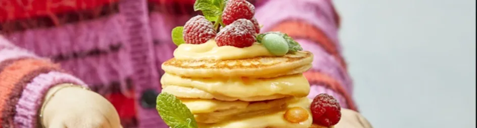 Pancakes met vanilleroom en frambozen