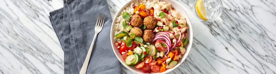 Falafel bowl met tahinidressing