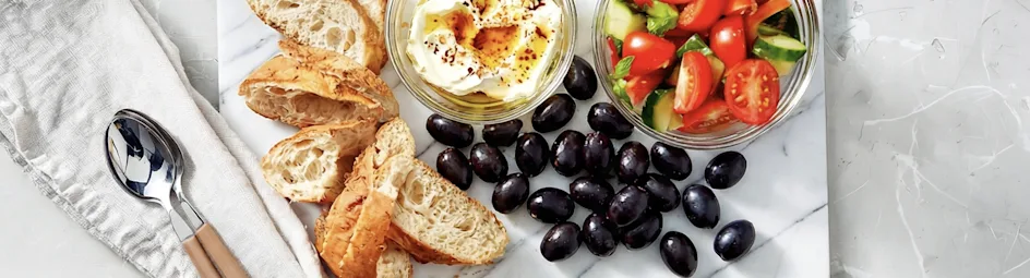 Lunchplank met Korenlanders desembrood en whipped feta