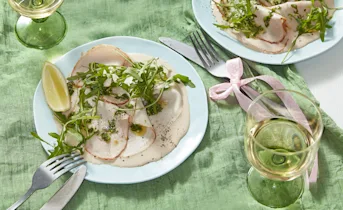 Vitello tonnato met rucolasalsa