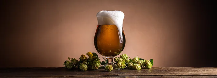 Glas speciaalbier van PLUS.