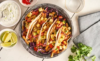 Vegetarische taco’s met pittige ananassalsa