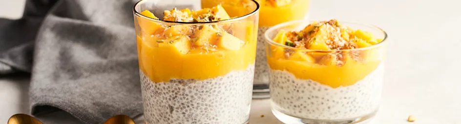 Makkelijke mango-chiapuddinkjes