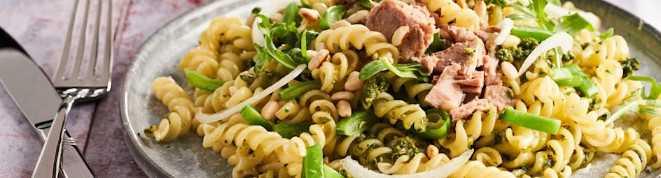 Pasta pesto met snijbonen en tonijn