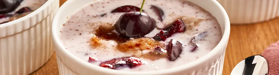 Rijstepap brûlée met kersen en perzik