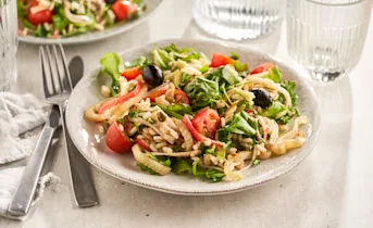 Spinaziesalade met krab, venkel en avocado