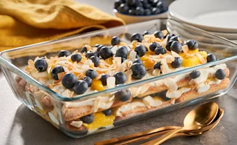 Mangotiramisu met blauwe bessen