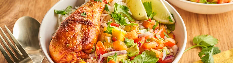 Caribische bowl met rijst, kip en mango