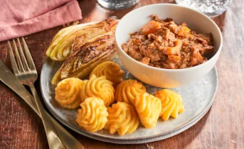 Runderstoof met gekaramelliseerde witlof