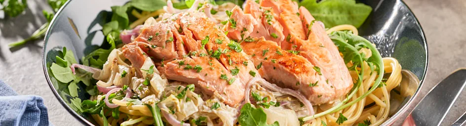 Romige witlofpasta met zalm