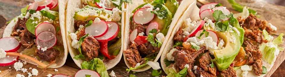 Pulled Beef taco’s met avocado en feta