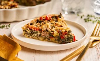 Boerenkoolquiche met bacon en belegen kaas