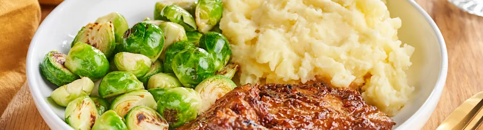 Aardappelpuree met Aziatische speklapjes en pittige spruitjes