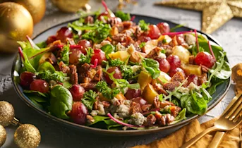 Winterse salade met geroosterde aardappeltjes, vijgen en Roquefort